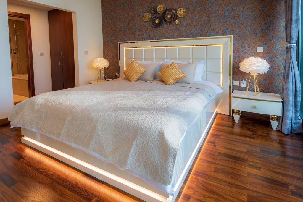 First Class 3Br With Full Burj Khalifa And Fountain View Ντουμπάι Εξωτερικό φωτογραφία